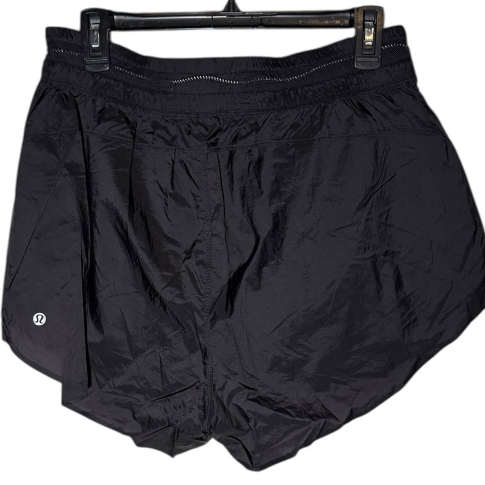 NWOT LULULEMON Step Out Black Packable High Rise 3" Shorts Size 12 - Picture 11 of 14